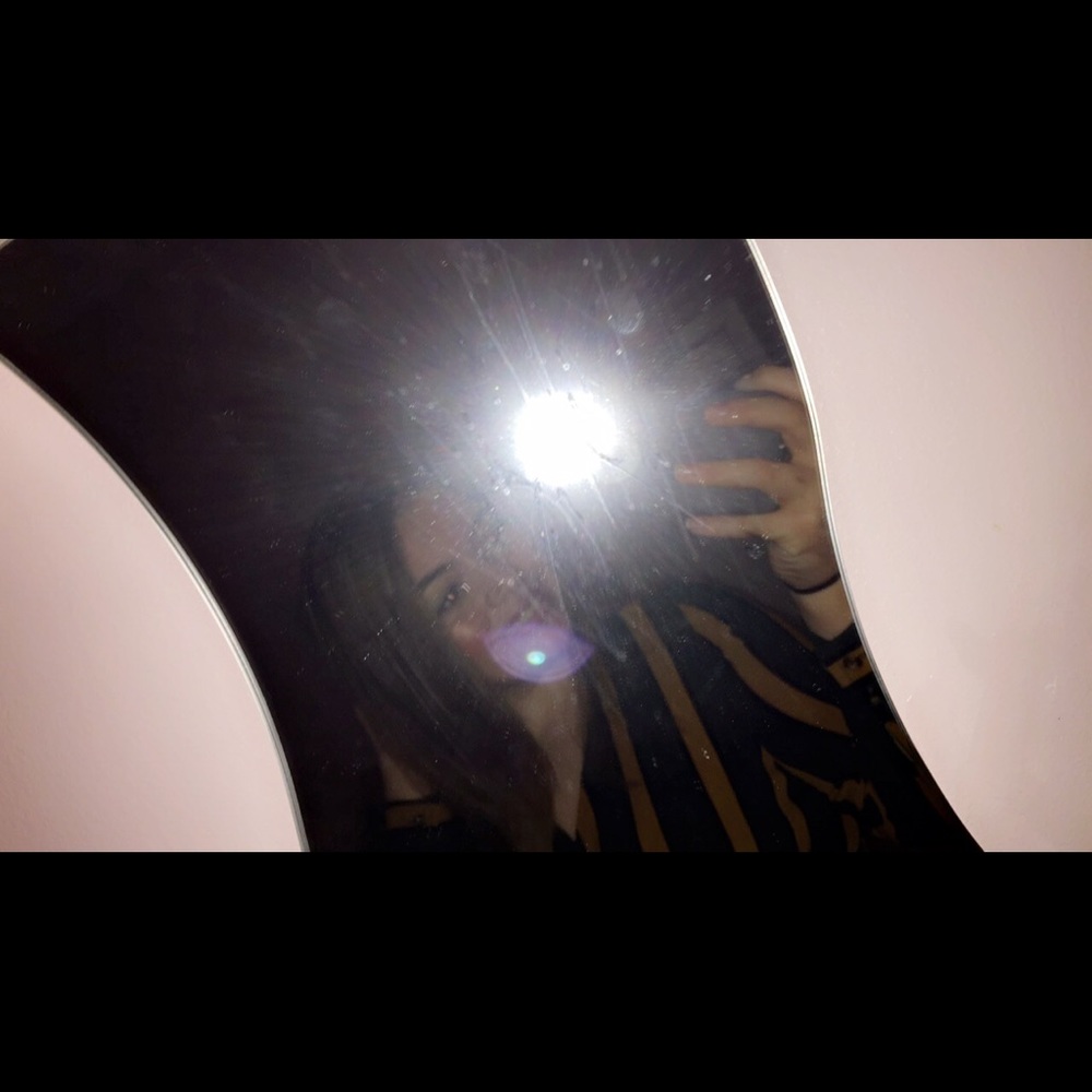 Meet your Posher, Crystal